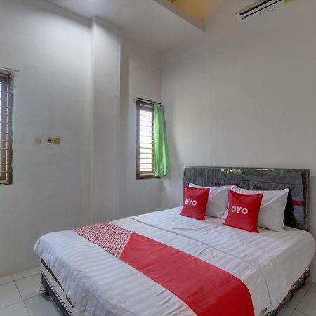 Capital O 91690 Moza Guest House Klaten 外观 照片