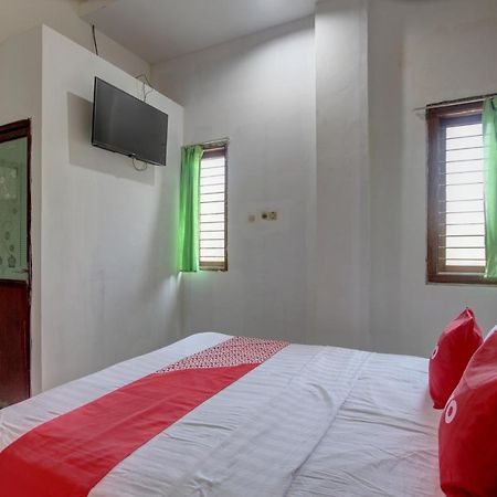 Capital O 91690 Moza Guest House Klaten 外观 照片