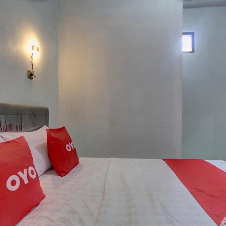 Capital O 91690 Moza Guest House Klaten 外观 照片