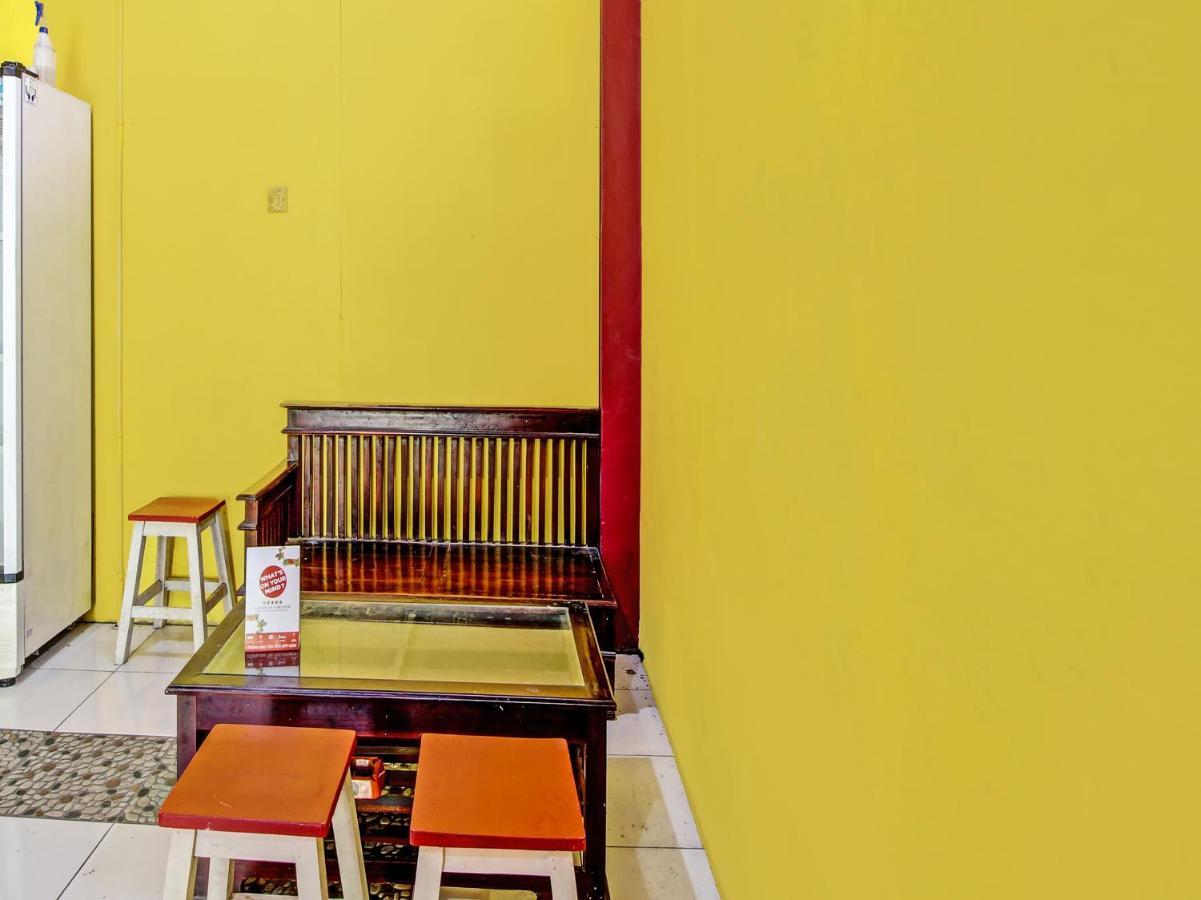 Capital O 91690 Moza Guest House Klaten 外观 照片