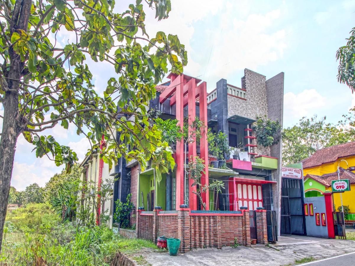 Capital O 91690 Moza Guest House Klaten 外观 照片