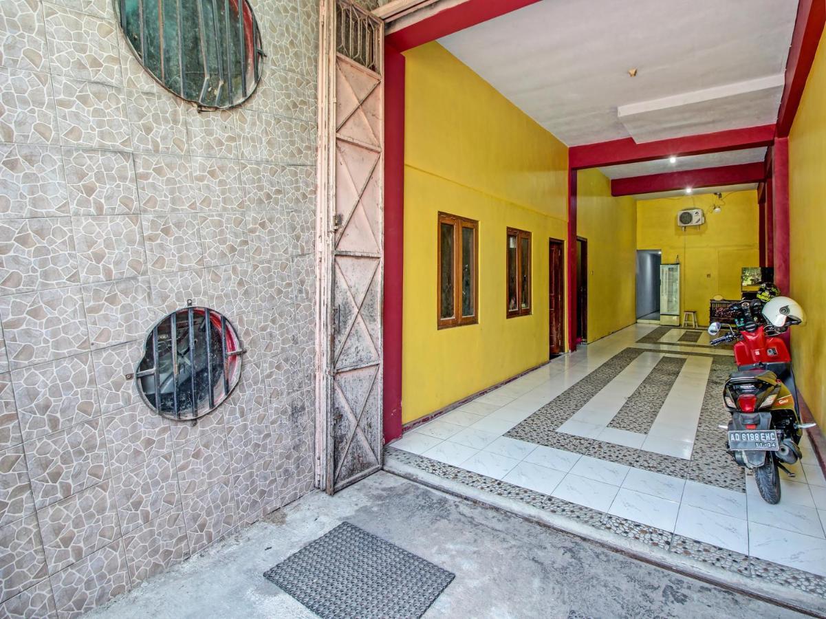 Capital O 91690 Moza Guest House Klaten 外观 照片